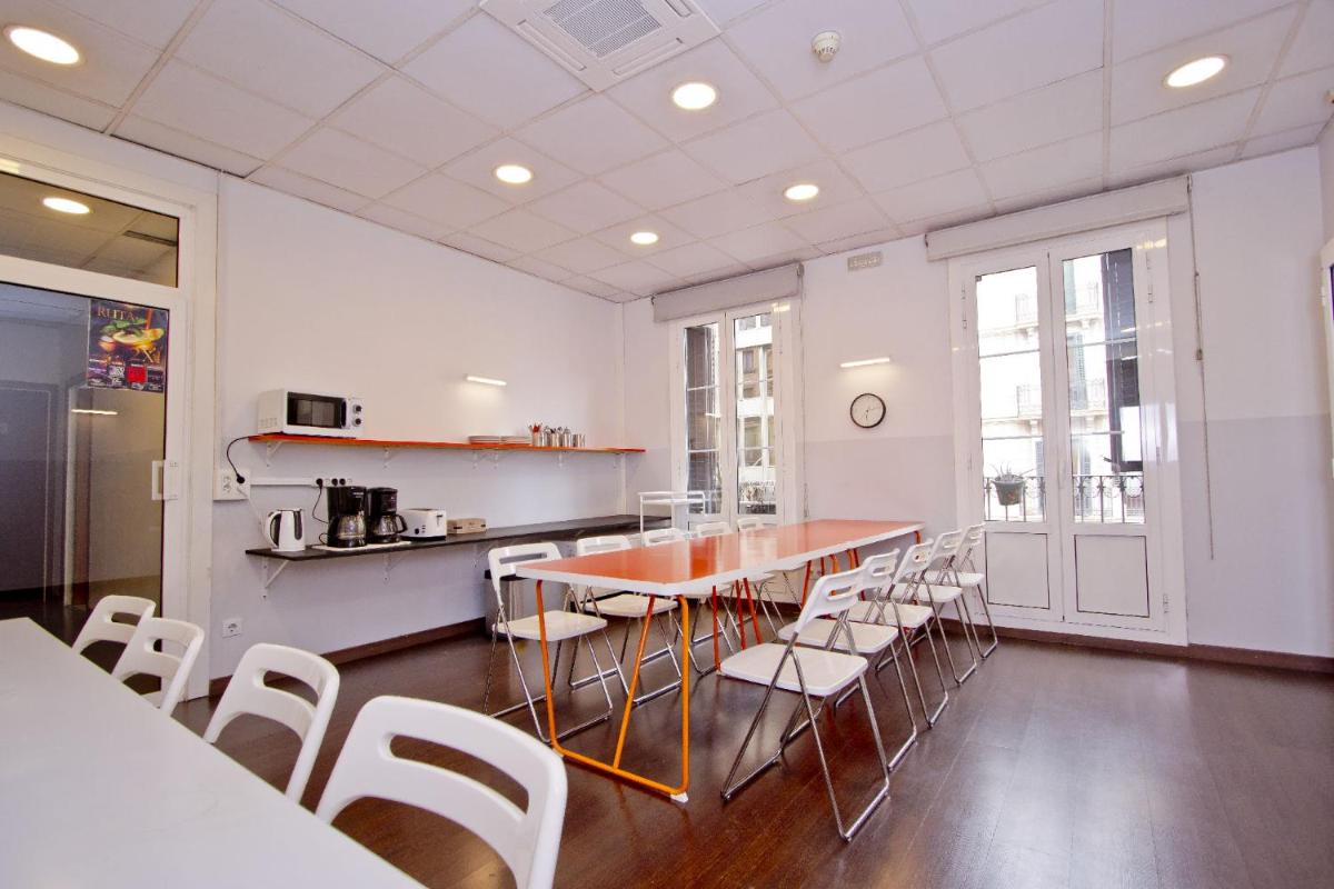 Barcelona City Hotel - Housity