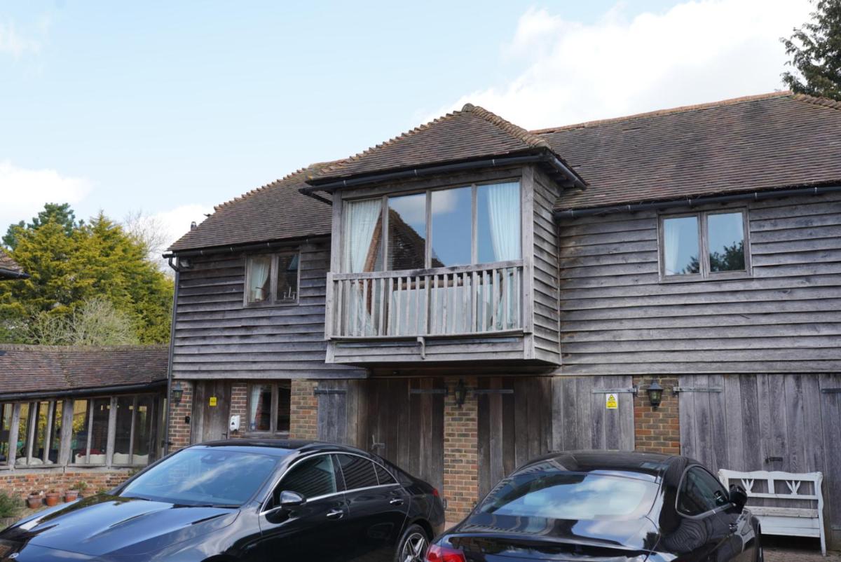 Finchden Barn - Housity