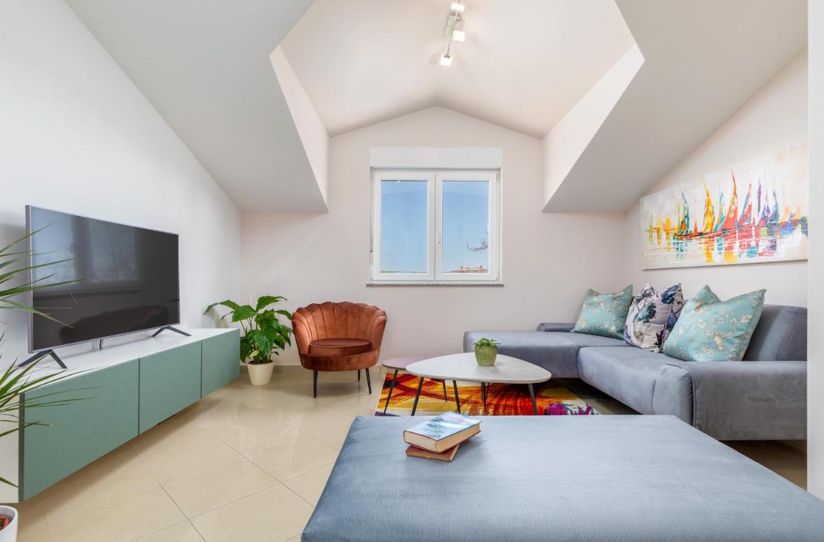 Suitetrails - Apartment Vito with sea view