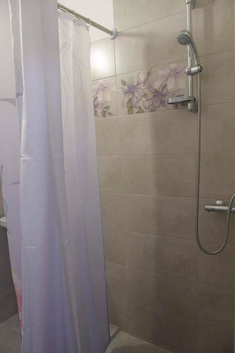 Pensiunea Red Rock - Housity
