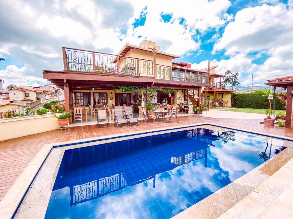 Pousada Quintal da Lua - Housity