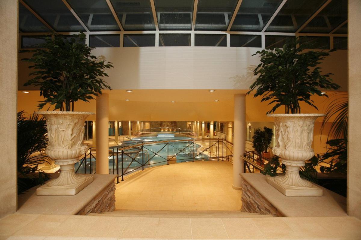 Piscina en o cerca de Gran Hotel Balneario De Puente Viesgo