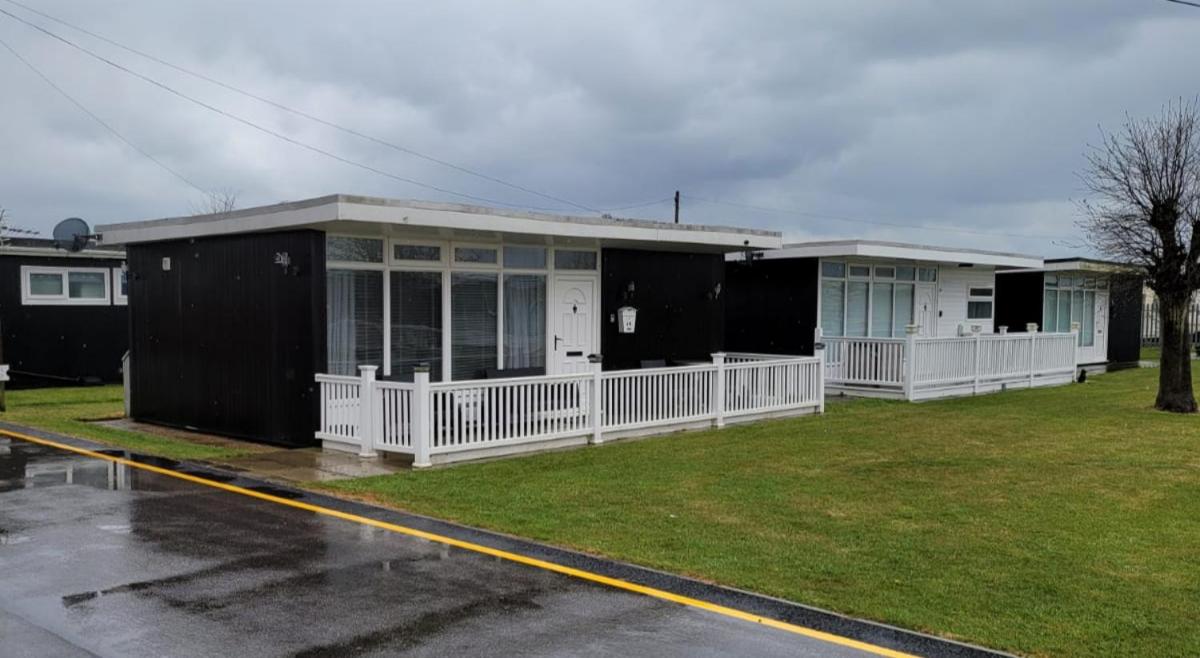 Cherry Park Chalets 43 or 48 - Housity