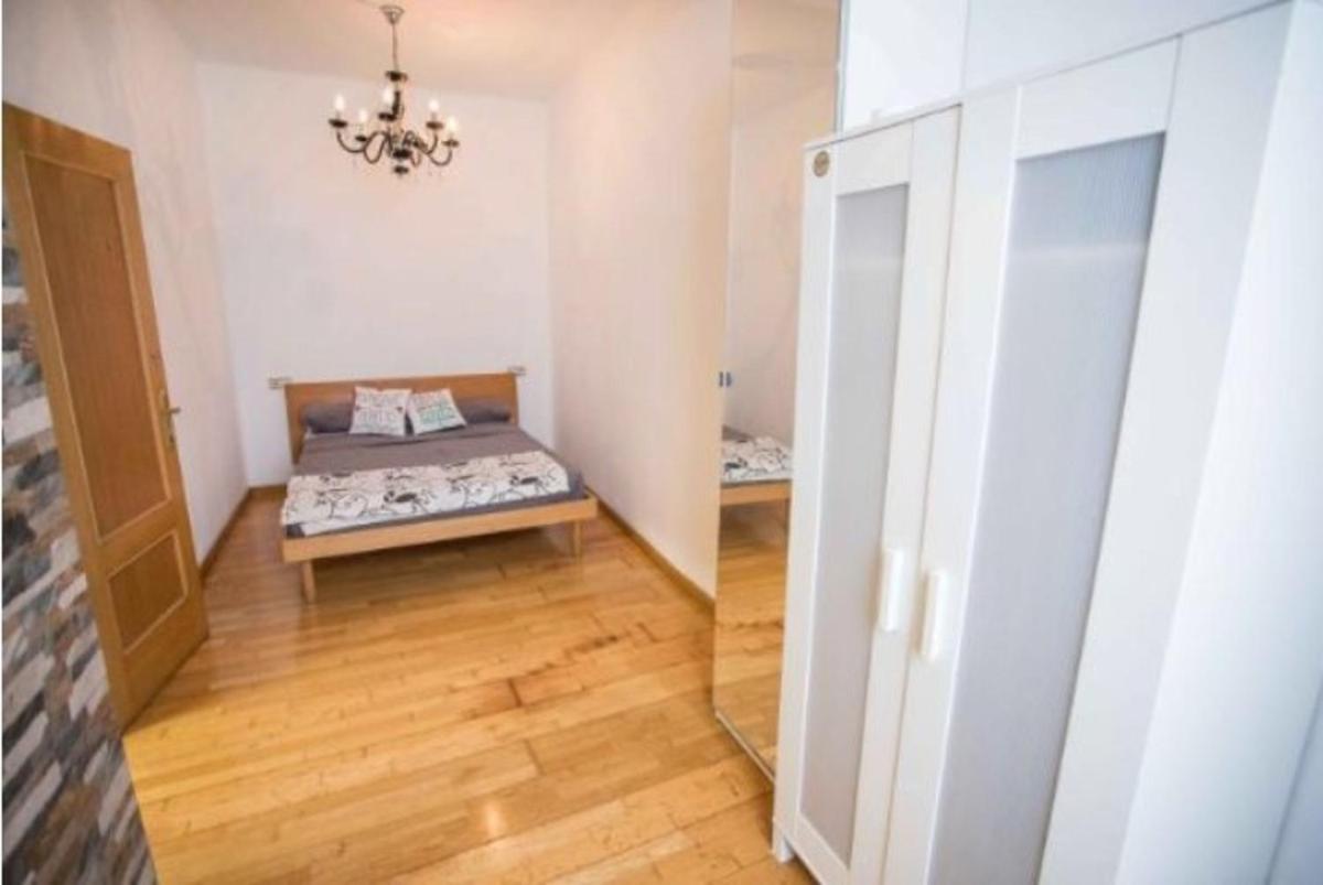 3 bedrooms apartement with jacuzzi and wifi at A Coruna 3 km away from the beach - Housity