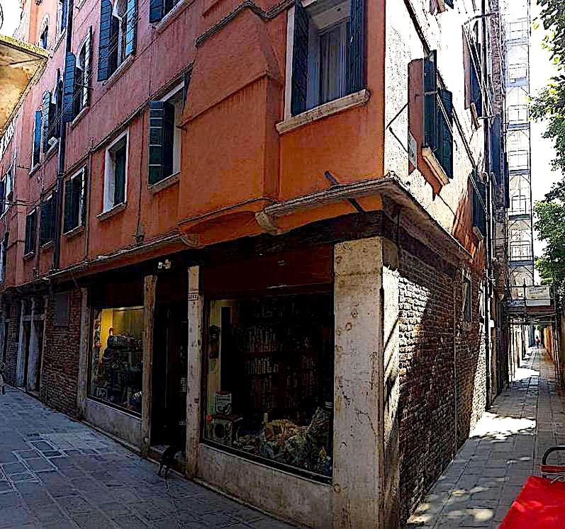Suitetrails - The Hatter's Venice Apartment