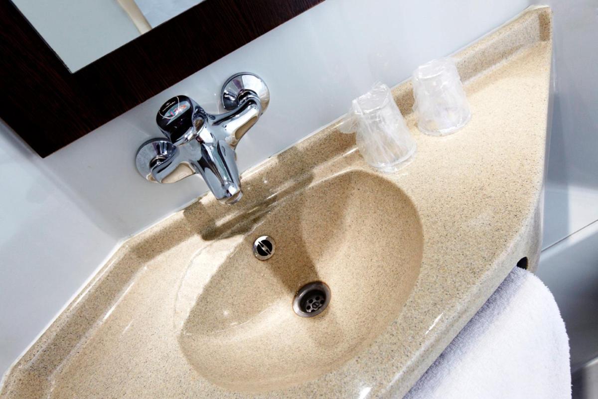 Kyriad Direct Annemasse - Genève - Housity