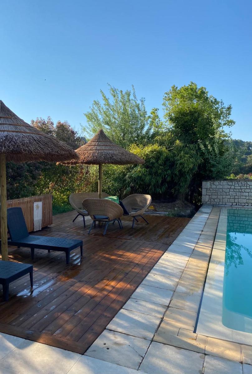 La Bastide Aixoise avec piscine et jacuzzi privé - Housity