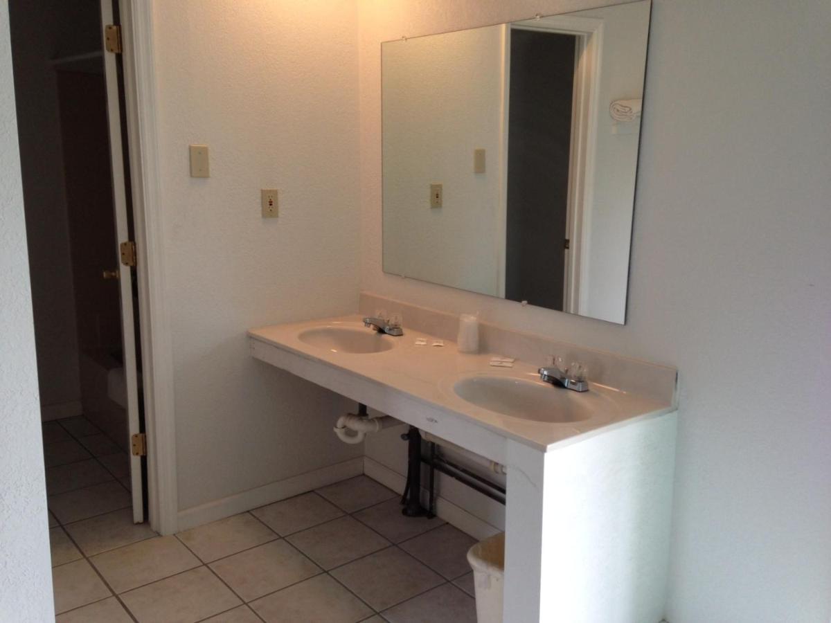 Economy Inn - Lafayette - Housity