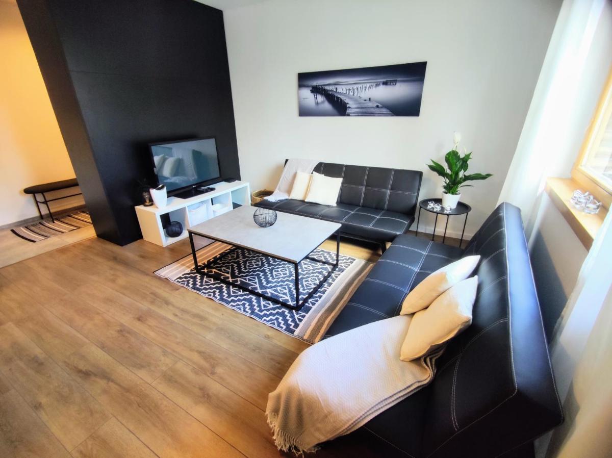 Apartman Loggia Park & Free Parking - Housity