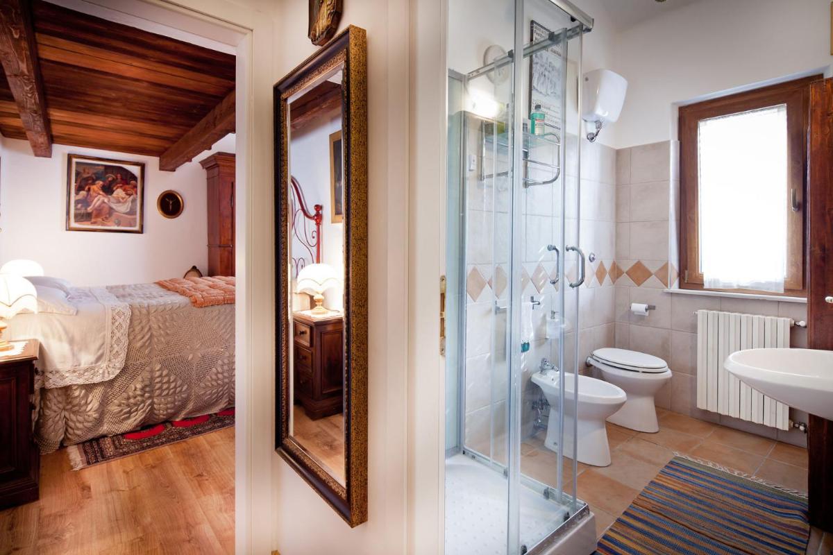 VILLA TITTI B&B - Housity