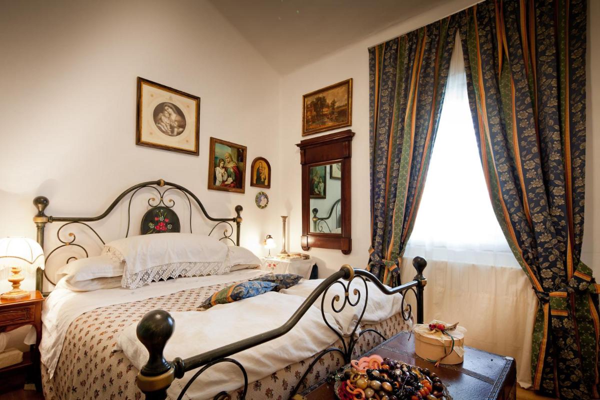 VILLA TITTI B&B - Housity