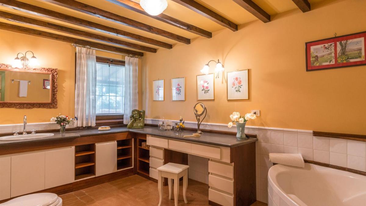 Country House Montepietraia E San Martino 18, Emma Villas - Housity