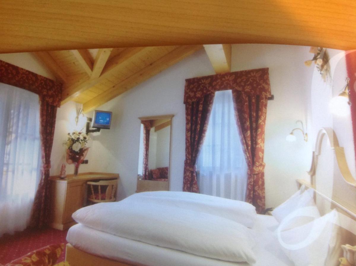 Hotel Pordoi - Fam Furgler - Housity