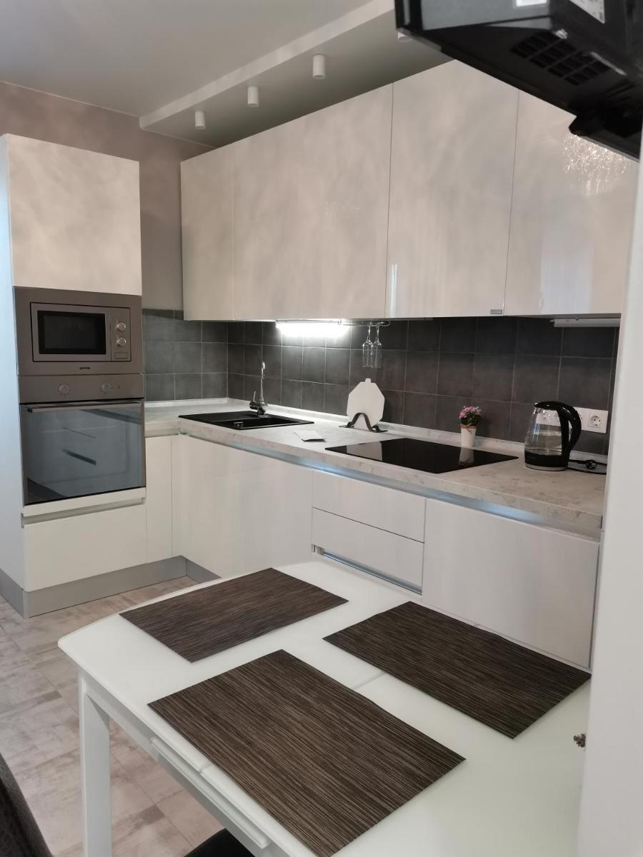 Apartament 50let ooktiabria 20a - Housity