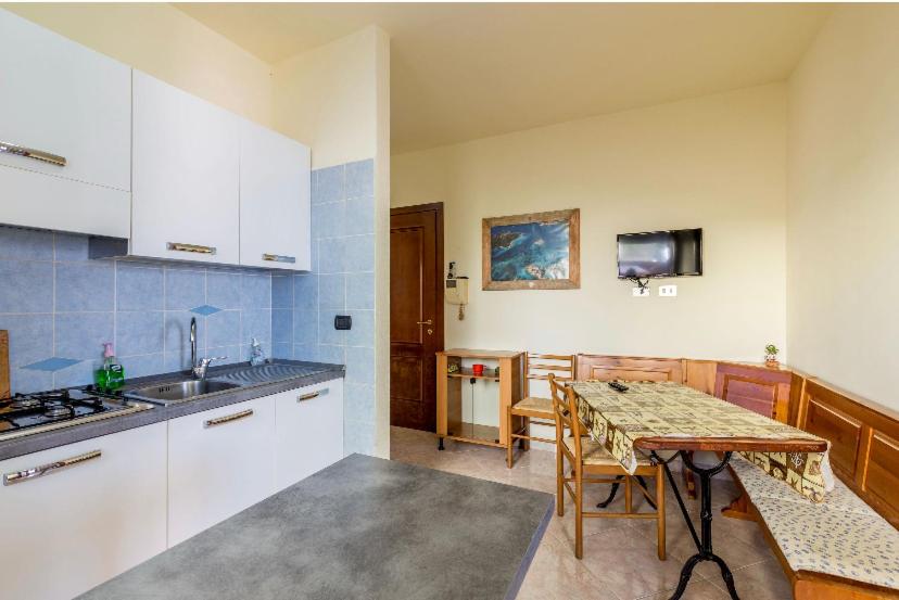 Holiday House Olbia Downtown (giardino e ingresso indipendente) - Hizvo