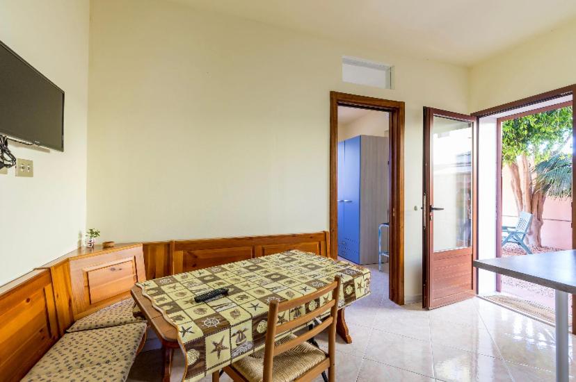 Holiday House Olbia Downtown (giardino e ingresso indipendente) - Hizvo