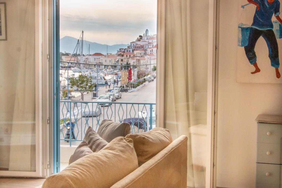 Beautiful house by the sea - Housity