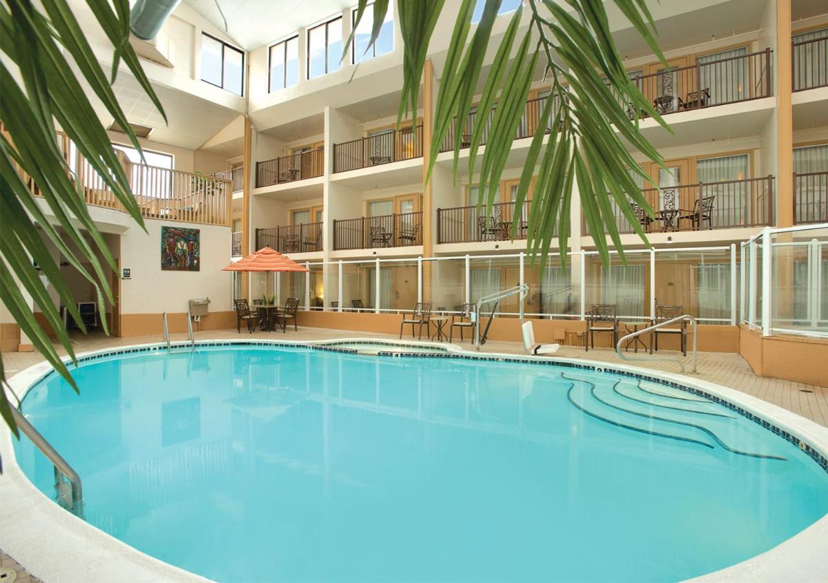 Quality Inn Oceanfront - Housity