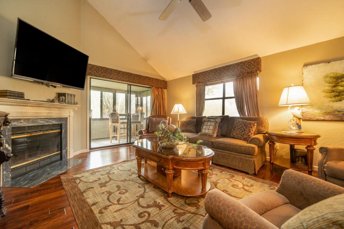 Pointe Royale Golf Resort - Housity