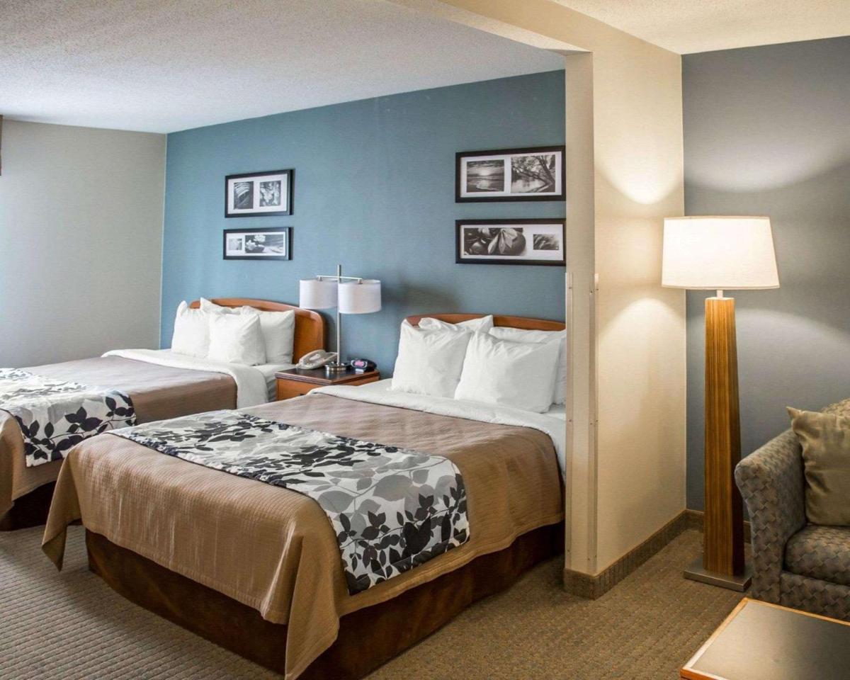 Sleep Inn & Suites Davenport - Quad Cities - Housity
