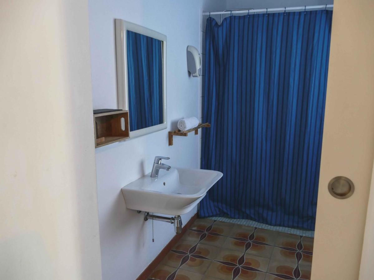 Hostal Cling 43 - Housity