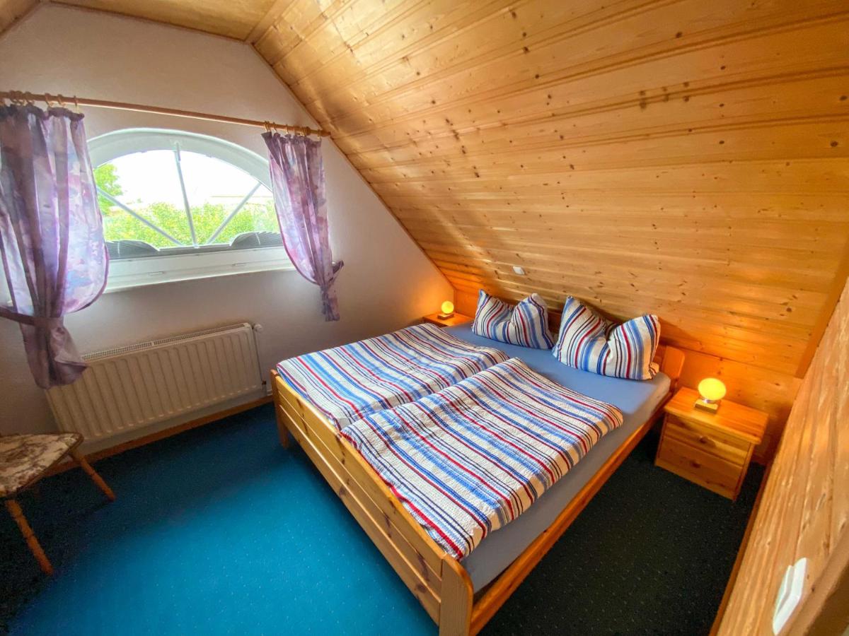 Ferienhaus Boddenurlaub - Housity