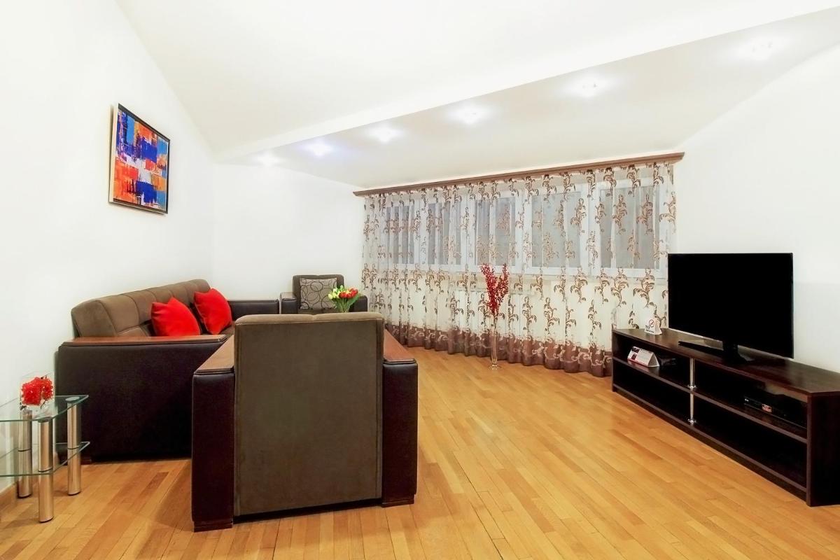 2 Bedroom Apartment on Chaikovski street - Housity