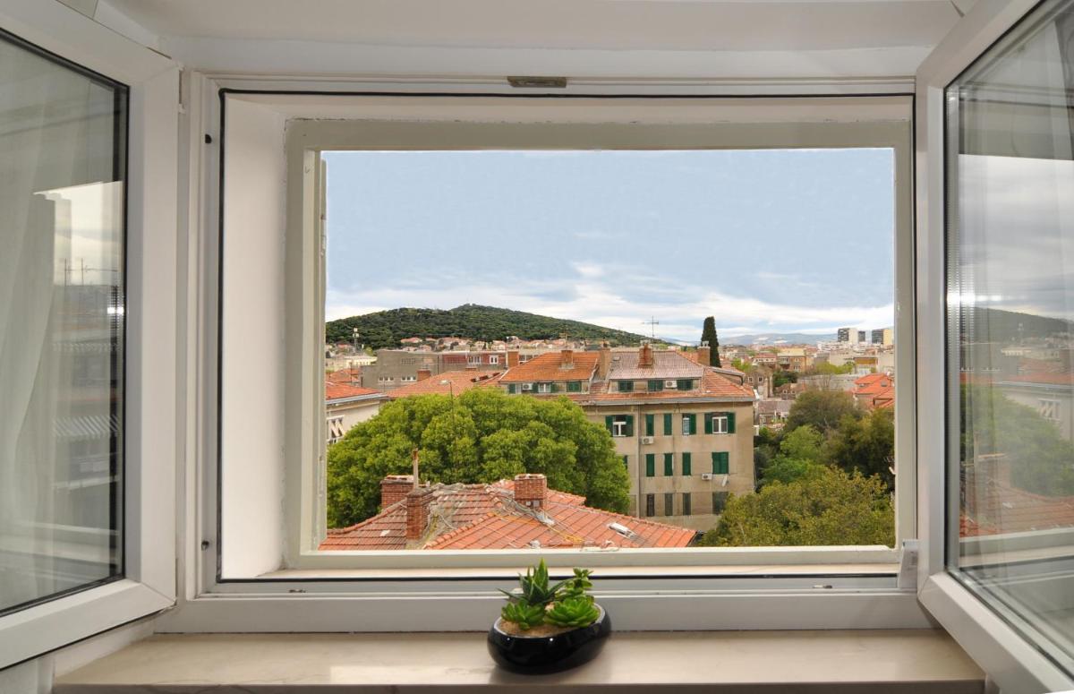 Deluxe Apartments & Rooms Sarella - Housity