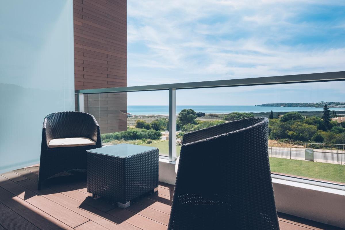 Uma varanda ou terraço em Iberostar Selection Lagos Algarve
