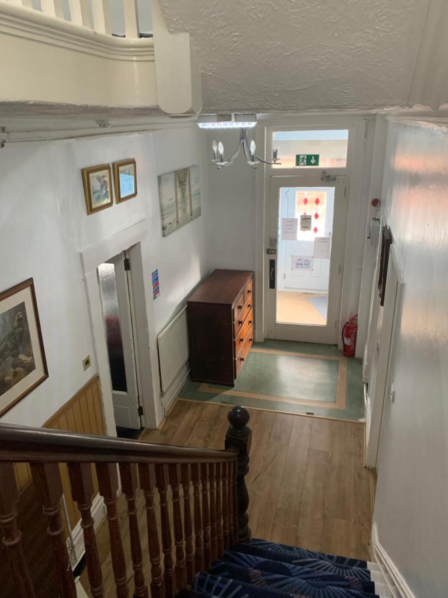 New Osborne Hotel - Housity