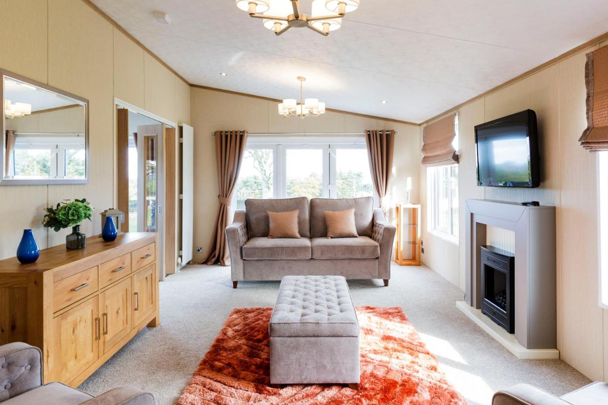 Luxury Lodge - Lyndale 12 - at 5 Star Resort - Housity