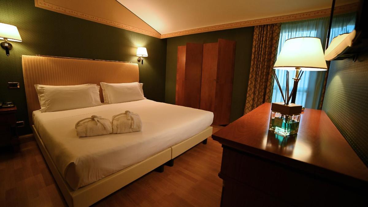 Best Western Grand Hotel Guinigi - Housity