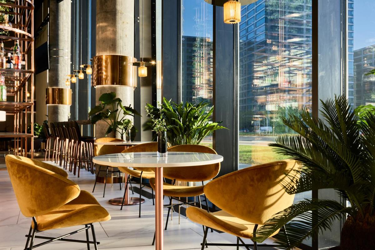 Suitetrails - Crowne Plaza - Warsaw - The HUB, an IHG Hotel