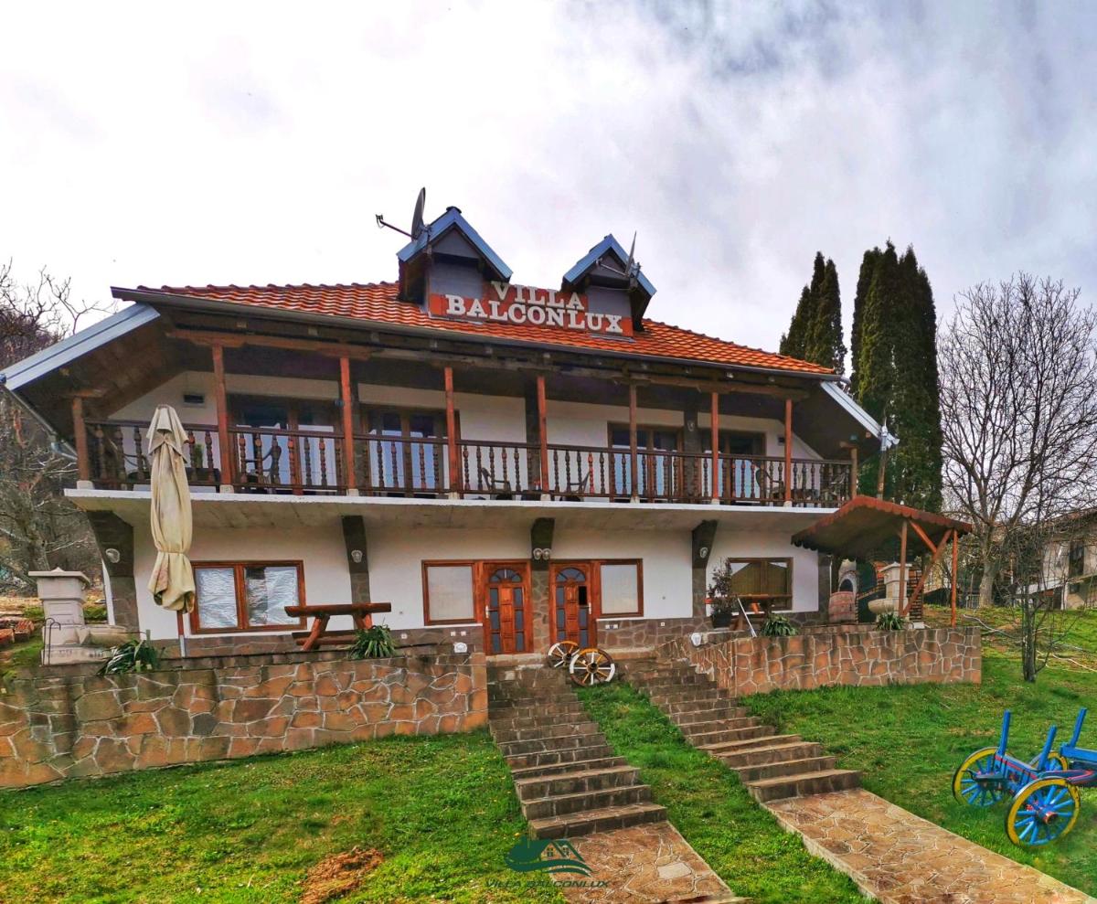 Villa Balconlux - Zavojsko jezero, Pirot - Housity
