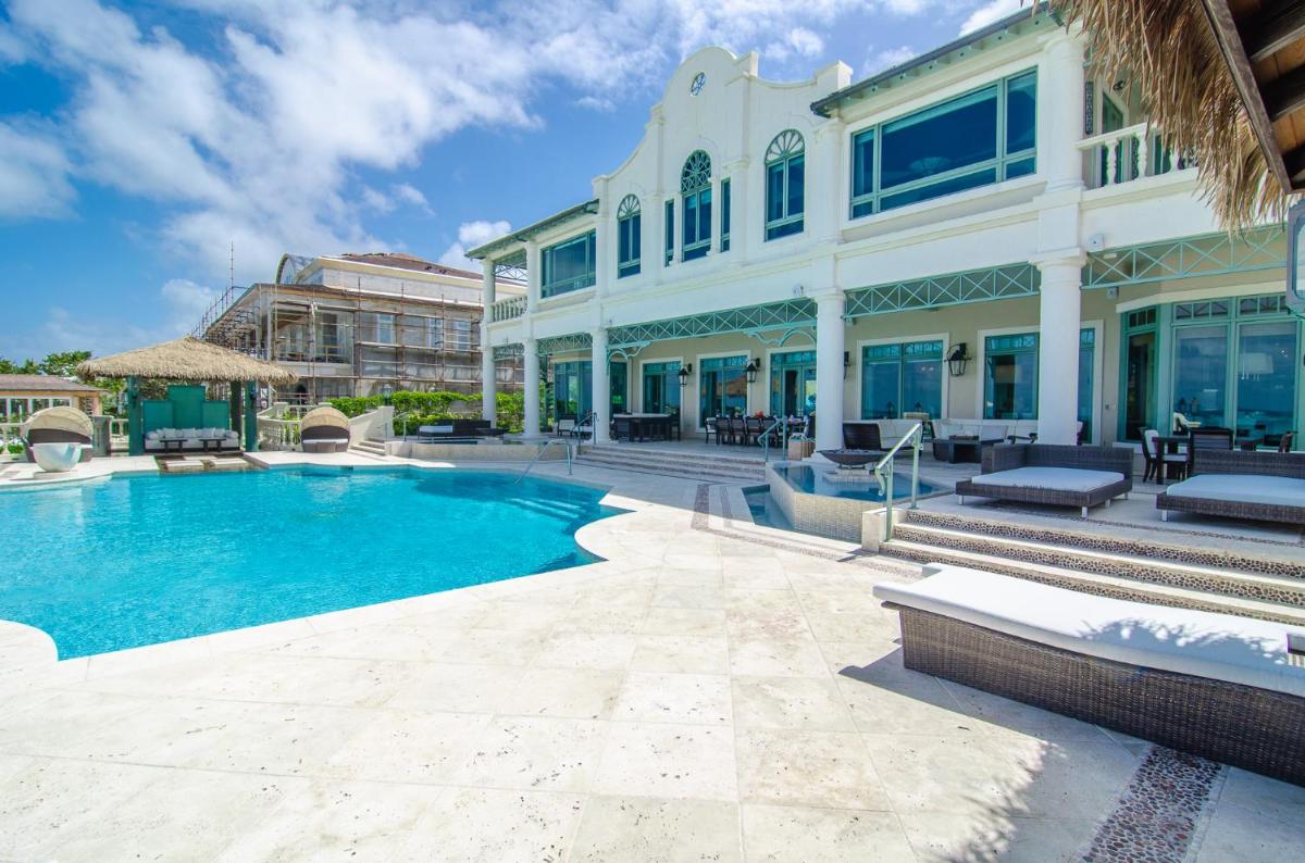 EXCLUSIVE BEACHFRONT MANSION 7 BR (VILLA B) - Housity