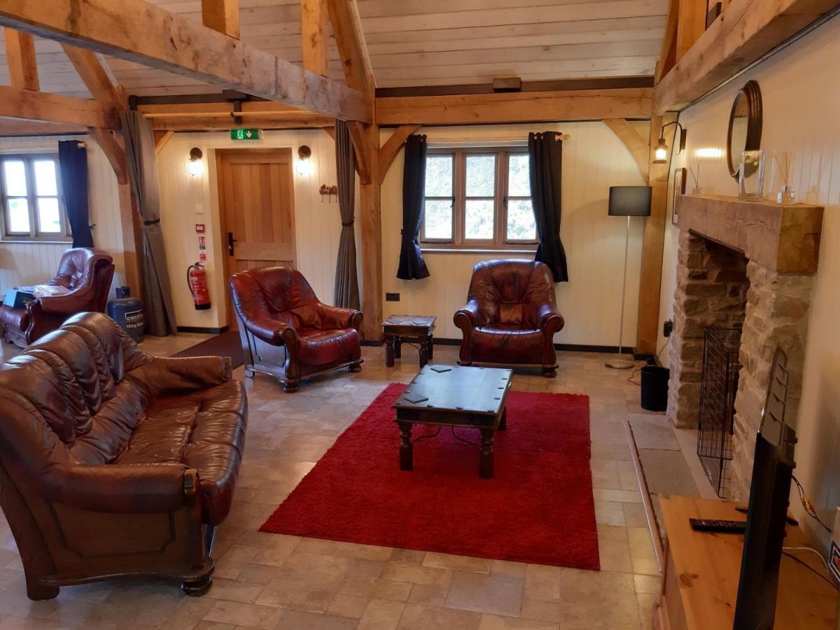 Greenvale Barn - Housity