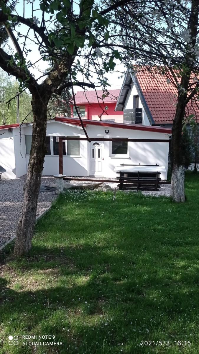 Ravne Apartman - Housity