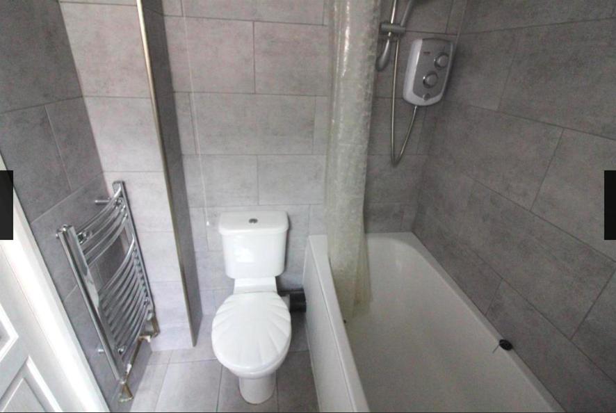 Private double room near City centre, Coventry - Housity