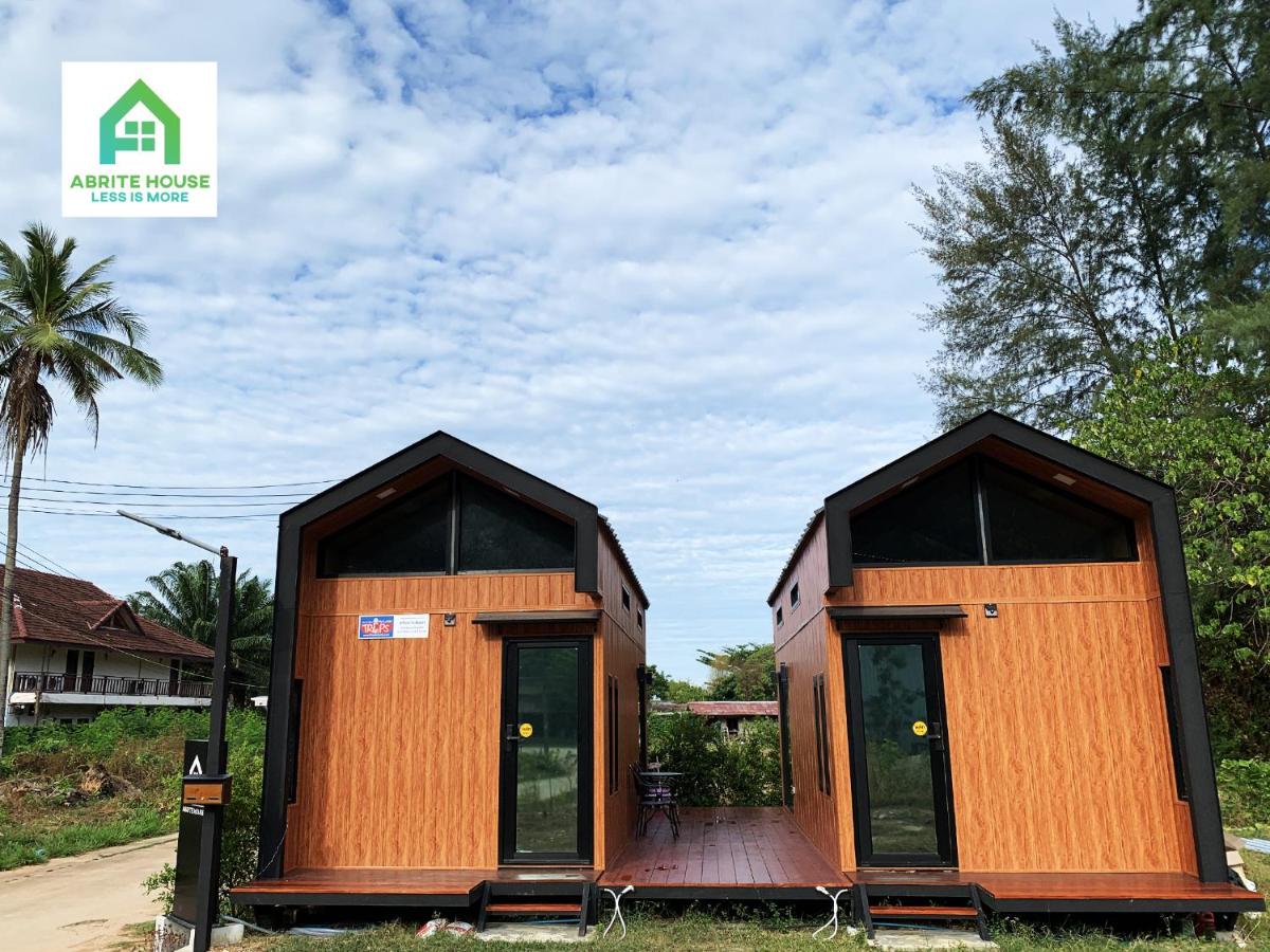 2 Tiny houses on Koh Lanta only 2 minutes walk to the beach - Housity