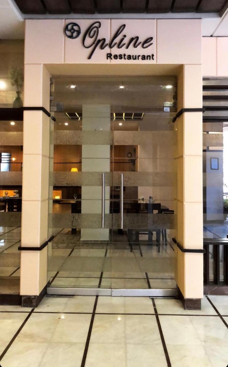 ROYALTON HOTEL FAISALABAD - Housity