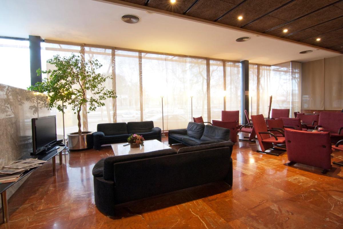 Hotel Domo - Housity