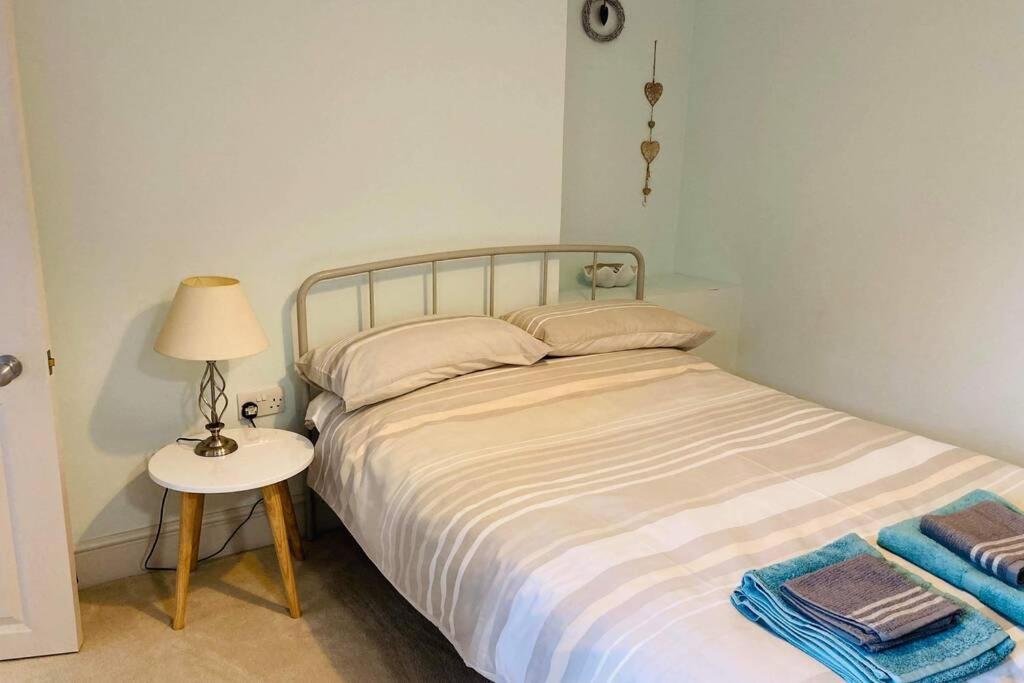 2 Bedroom Flat in the Heart of Berkeley - Housity