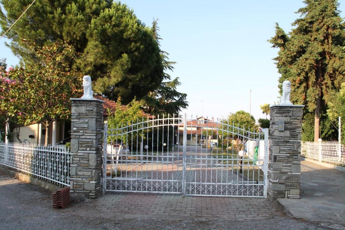 Sunrise Luxury Villa - Housity