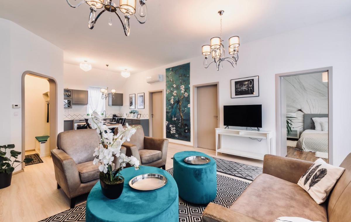 Monarchia Apartman Grand - Housity