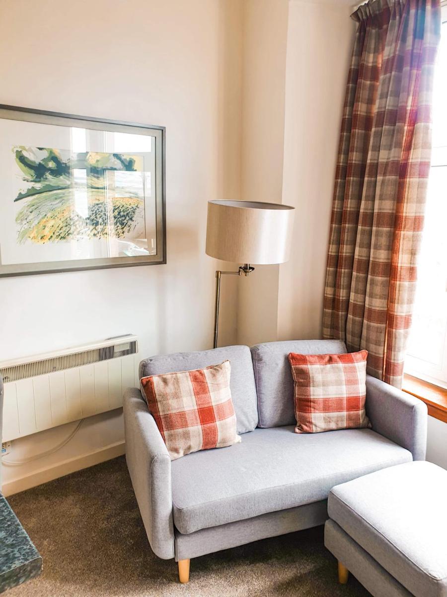 Apartment D 4 Battery Terrace Oban - Housity