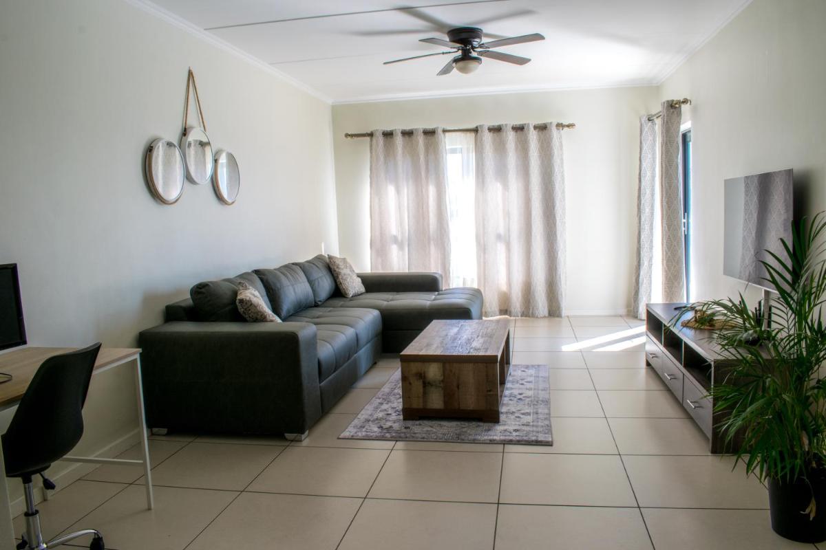 Royal Xtian Greenstone Ridge - Housity