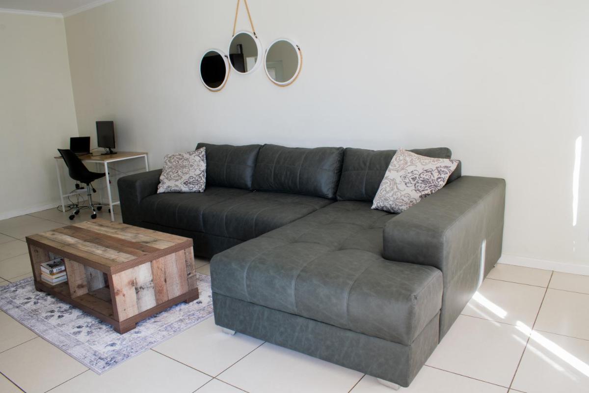 Royal Xtian Greenstone Ridge - Housity