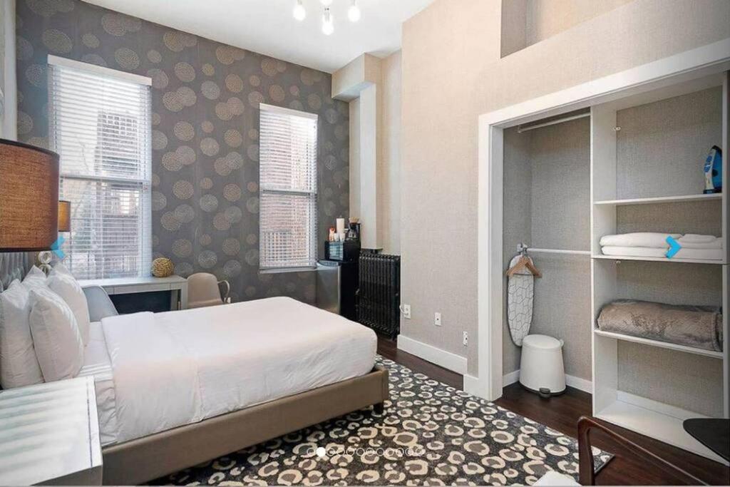 Perfect Boston Studio 3-22 - Housity