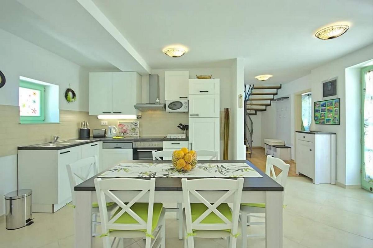 Villa Lia - Housity