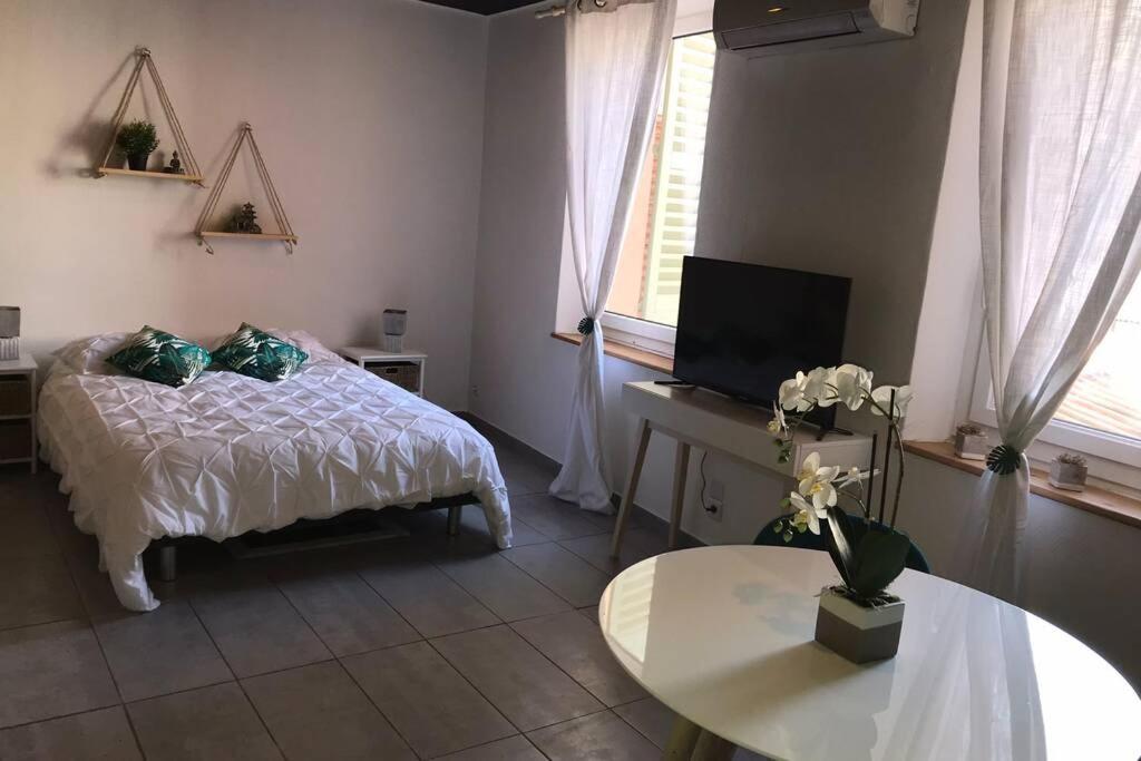 Studio cocooning à 50 m du port - Housity
